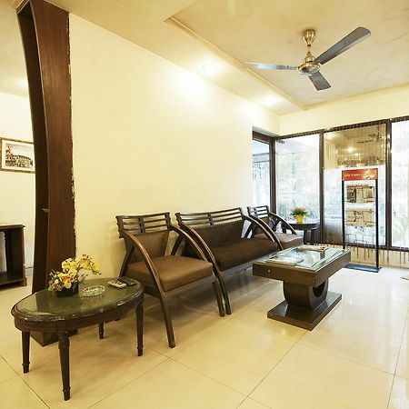 Golden Leaf Hotel Nowe Delhi Zewnętrze zdjęcie