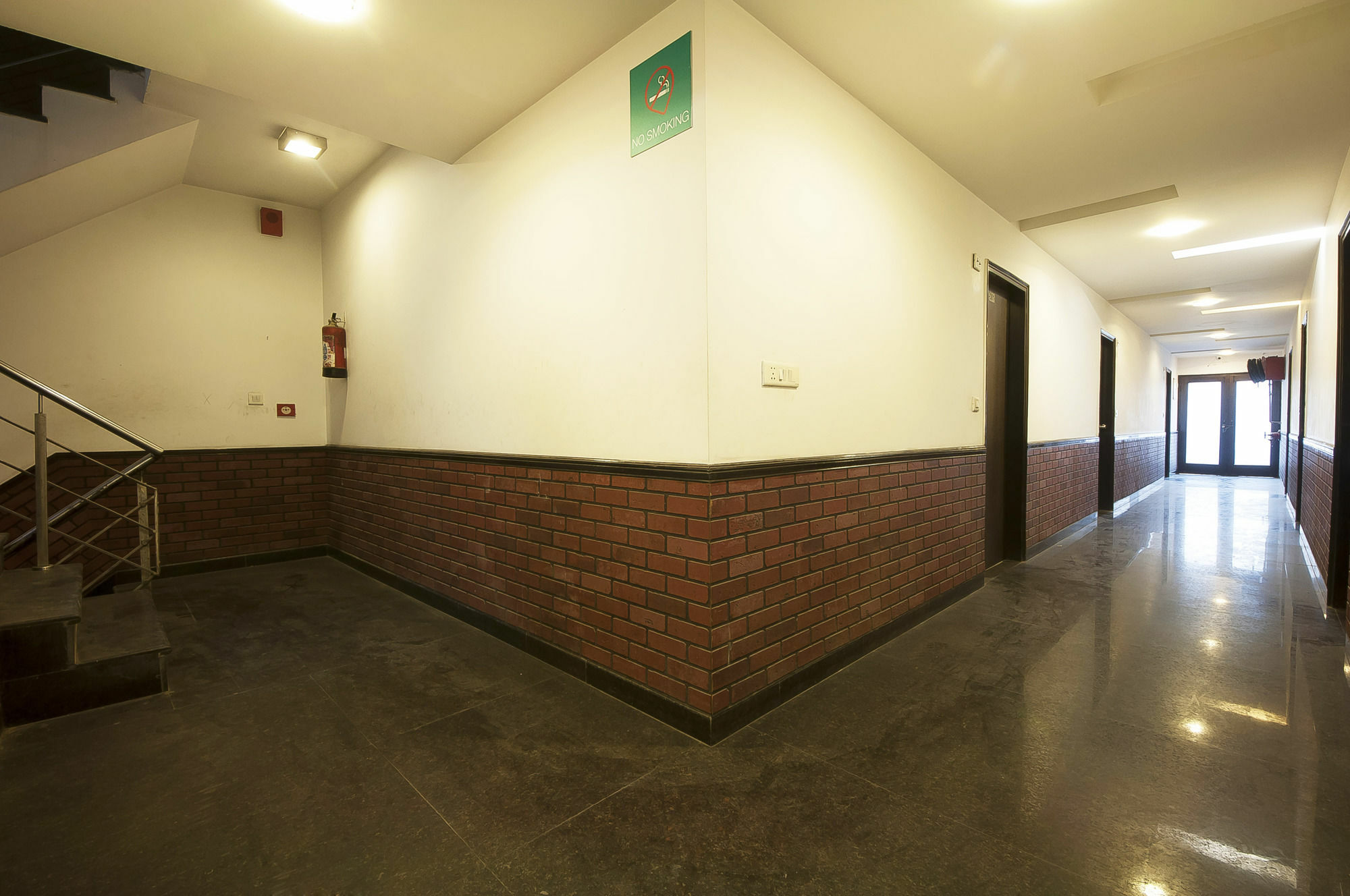 Golden Leaf Hotel Nowe Delhi Zewnętrze zdjęcie