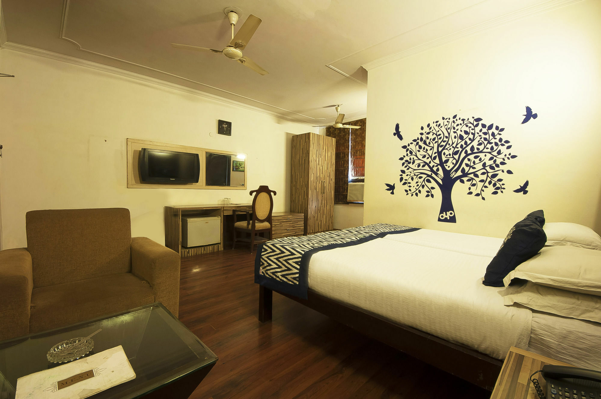 Golden Leaf Hotel Nowe Delhi Zewnętrze zdjęcie