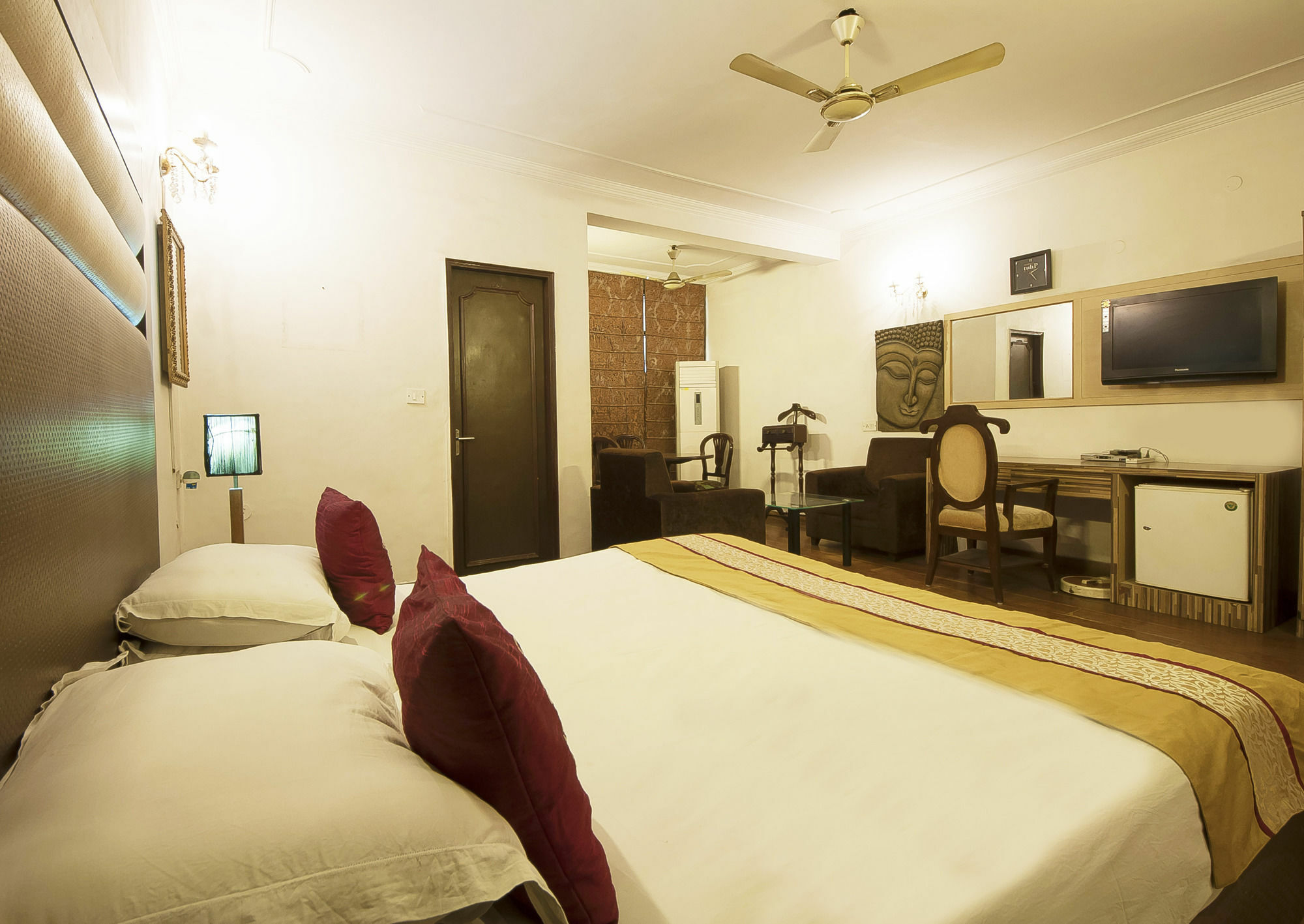 Golden Leaf Hotel Nowe Delhi Zewnętrze zdjęcie