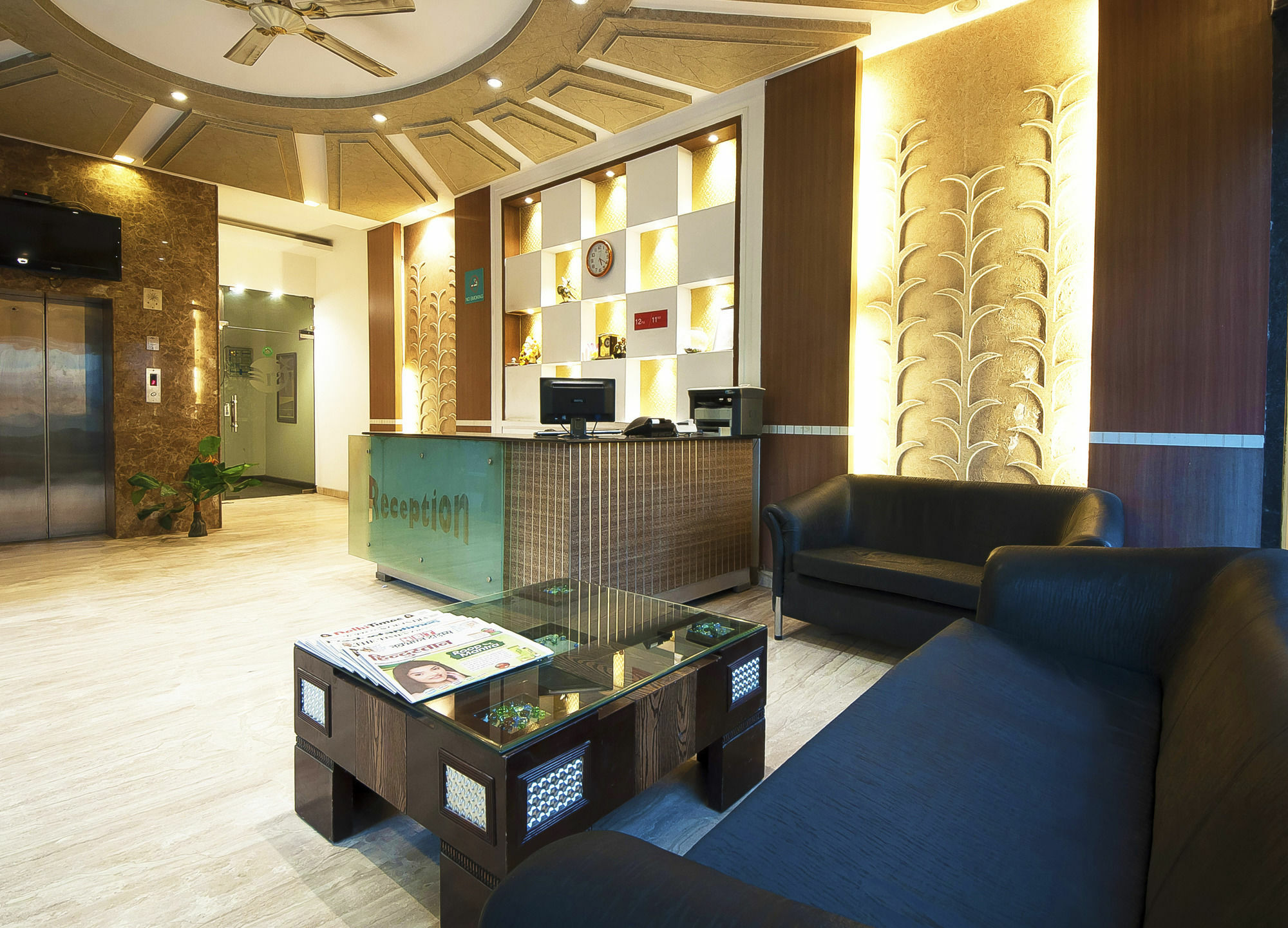 Golden Leaf Hotel Nowe Delhi Zewnętrze zdjęcie