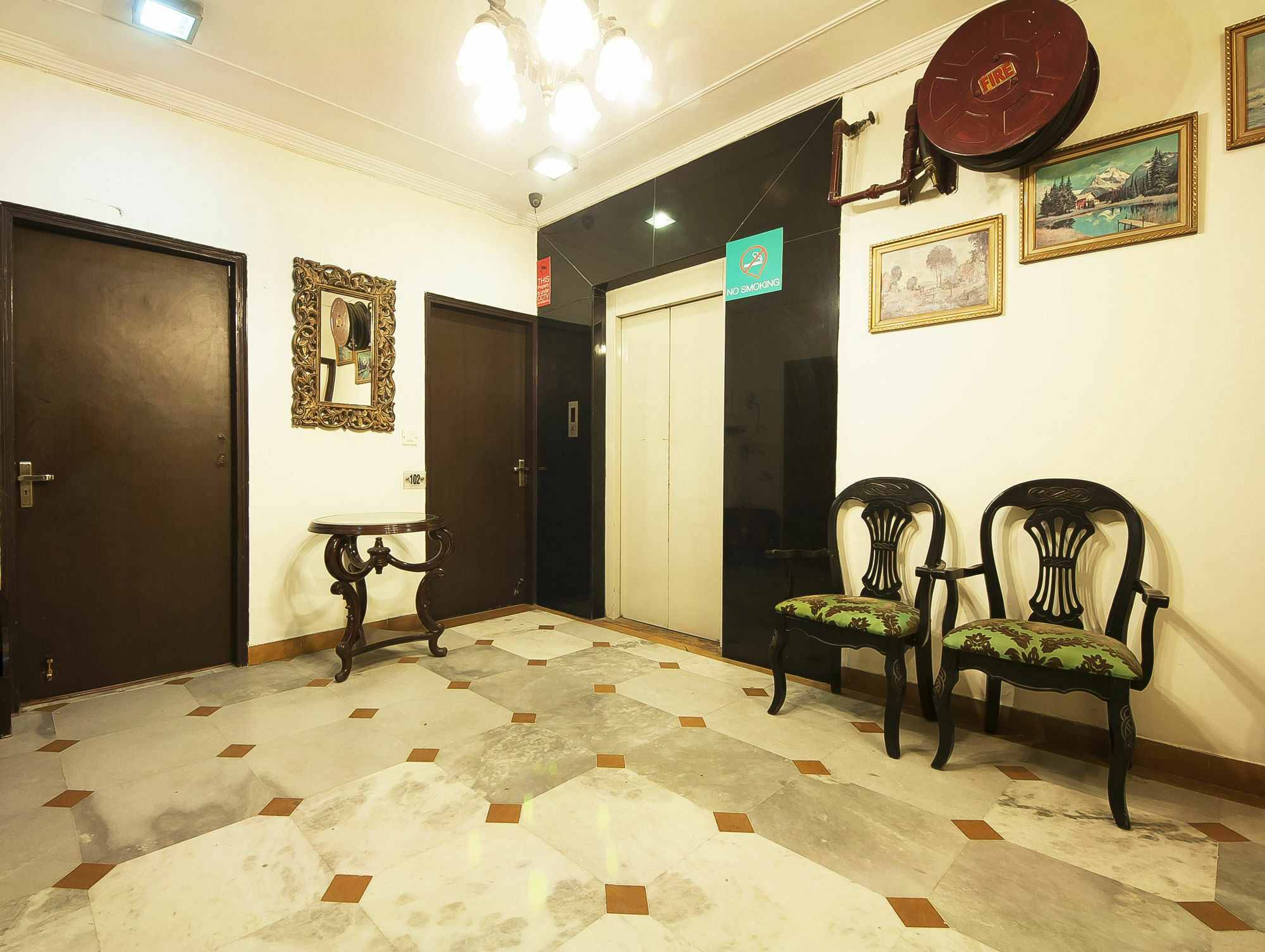 Golden Leaf Hotel Nowe Delhi Zewnętrze zdjęcie