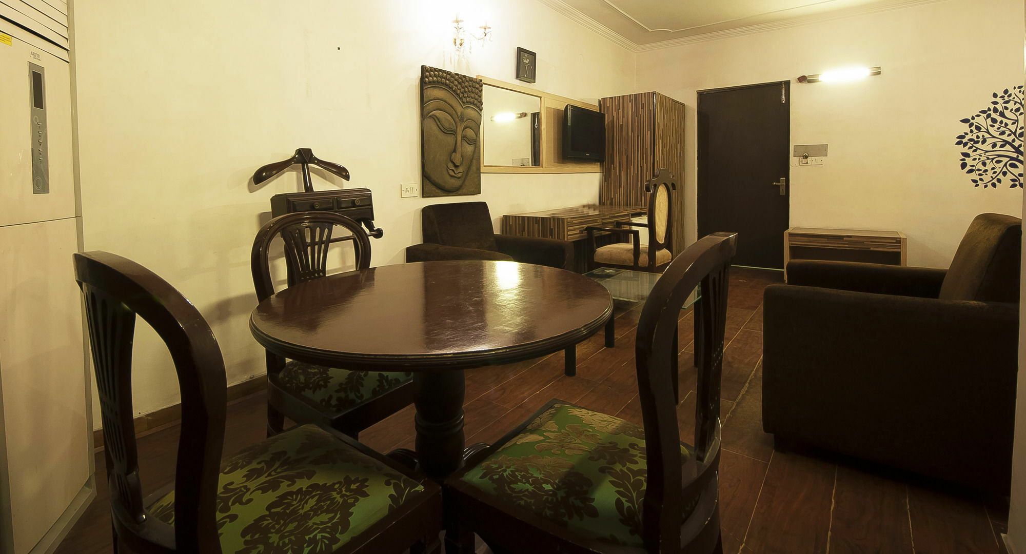 Golden Leaf Hotel Nowe Delhi Zewnętrze zdjęcie